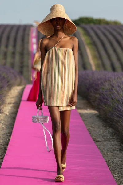 Look 40